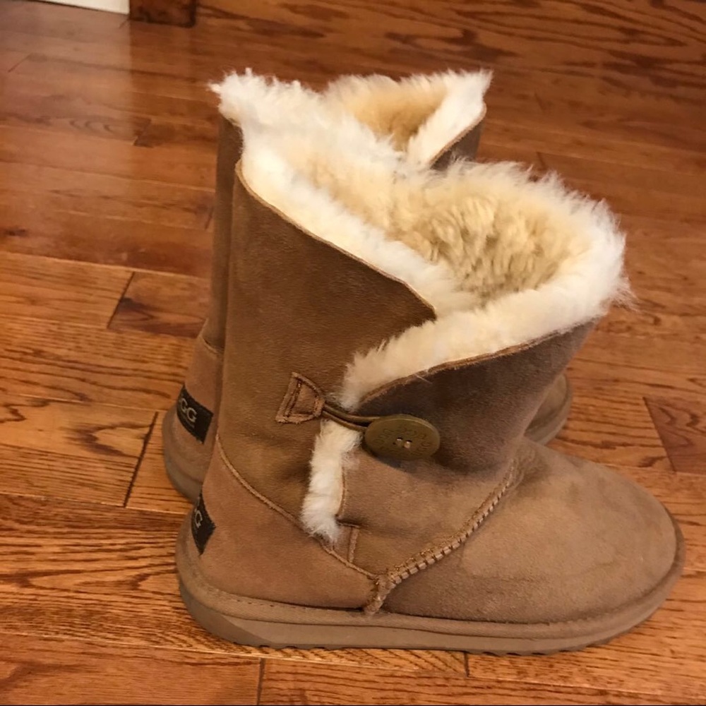 😍PRICE DROP!!!😍 UGG Bailey Button Boot Sz 8 - Picture 5 of 7